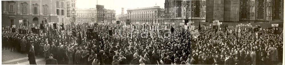 Fotografia d epoca originale 1938 MILANO Piazza Duomo  Folla acclama il RE per NATALE DI ROMA Foto 3 1