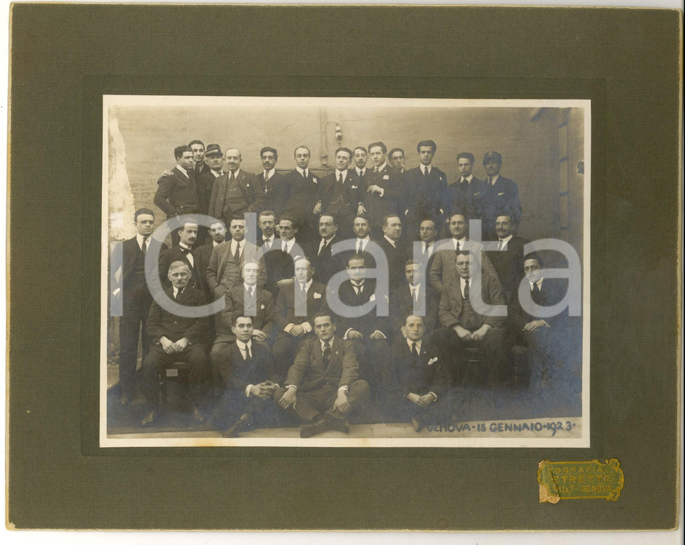 Fotografia d epoca originale 1923 GENOVA Gruppo di funzionari con due addetti in divisa Foto PETRETTO 3 1