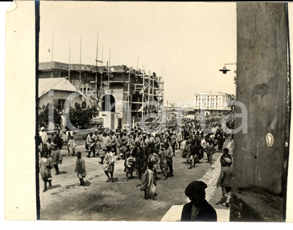 Fotografia d epoca originale 1940 ca DAKAR ? Sfilata banda musicale delle truppe coloniali Foto 18x13 2 1