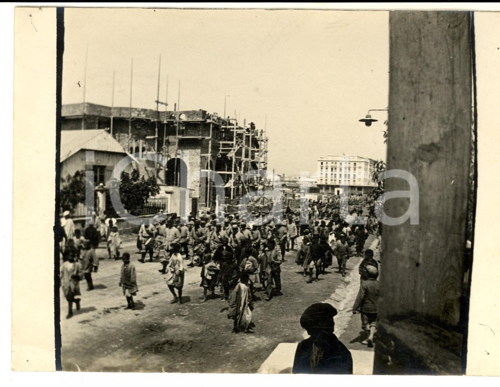 1940 ca DAKAR (?) Sfilata banda musicale delle truppe coloniali *Foto 18x13 (3)  Fotografia d'epoca.  CONDIZIONI: FAIR     originale e autentica 1