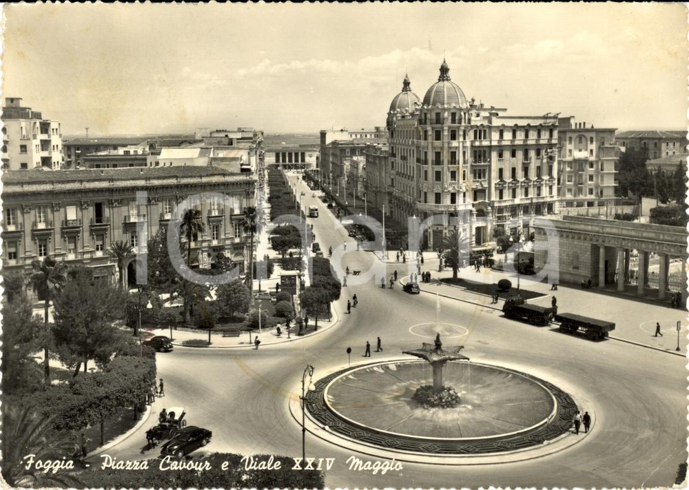 Cartolina originale da collezione 1958 FOGGIA Veduta ANIMATA di piazza CAVOUR FG VG 1 1