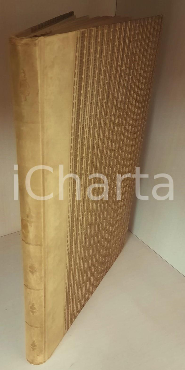 1917 MILANO Vincenzo NEGRI - I Negri da Oleggio *Tip. San Giuseppe ILLUSTRATO Pubblicazione dedicata alla storia della famiglia Negri. Tavole in bianco e nero e a colori, grande albero genealogico ripiegato fuori testo.Legatura rigida con dorso in pelle e titoli dorati.PAGINE: 58 + tavoleEDITORE: Milano - Tip. San Giuseppe  GOOD/buono minime tracce d'uso e lievi rosure ai piatti FORMATO: 24x33 cm originale e autentica 1