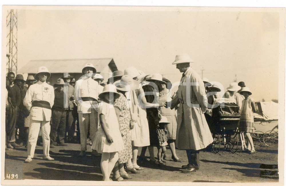 1928 CONGO BELGE Mines du KATANGA Visite roi Albert Ier - Photo L. GABRIEL 491 Fotografia originale d'epoca, scattata durante la visita dei sovrani Alberto I ed Elisabetta del Belgio in Congo.FOTOGRAFO: L&eacute;opold Gabriel  FAIR/discreto lievi residui di colla Formato: 14x9 cm originale e autentica 1