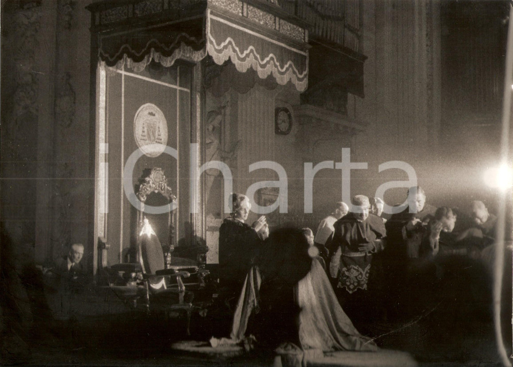 Fotografia d epoca originale 1960 MADRID Collegiata SAN ISIDRO Fabiola MORA Y ARAGON durante Te Deum 3 1