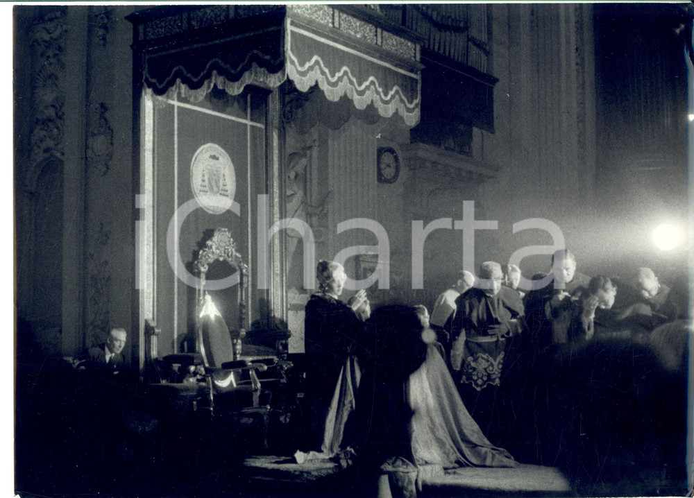 Fotografia d epoca originale 1960 MADRID Collegiata SAN ISIDRO Fabiola MORA Y ARAGON durante Te Deum 4 1