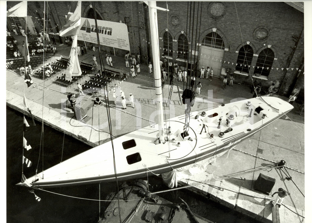 Fotografia d epoca originale 1985 VENEZIA AZZURRA II Allestimento cerimonia del VARO Sailing regatta Foto 6 1