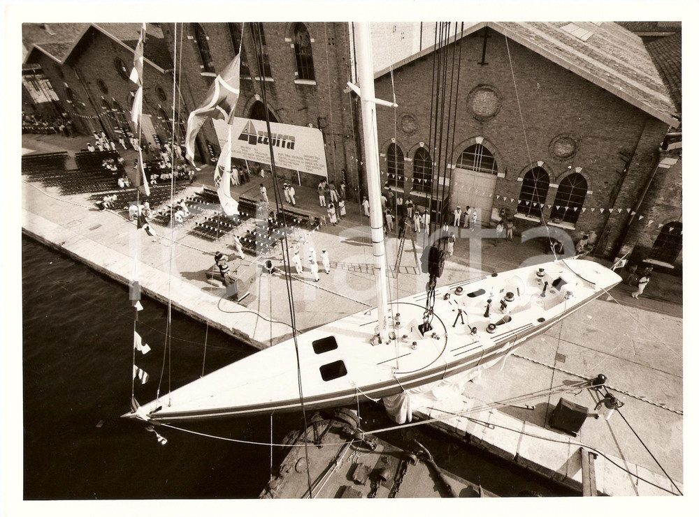 Fotografia d epoca originale 1985 VENEZIA AZZURRA II Allestimento cerimonia del VARO Sailing regatta Foto 1 1