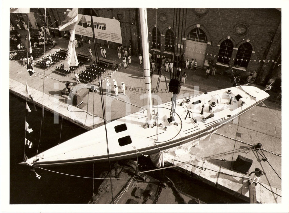 Fotografia d epoca originale 1985 VENEZIA AZZURRA II Allestimento cerimonia del VARO Sailing regatta Foto 3 1
