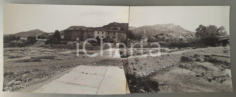 Fotografia d epoca originale 1970 ca GODIASCO Veduta del centro storico con il torrente STAFFORA Foto 1