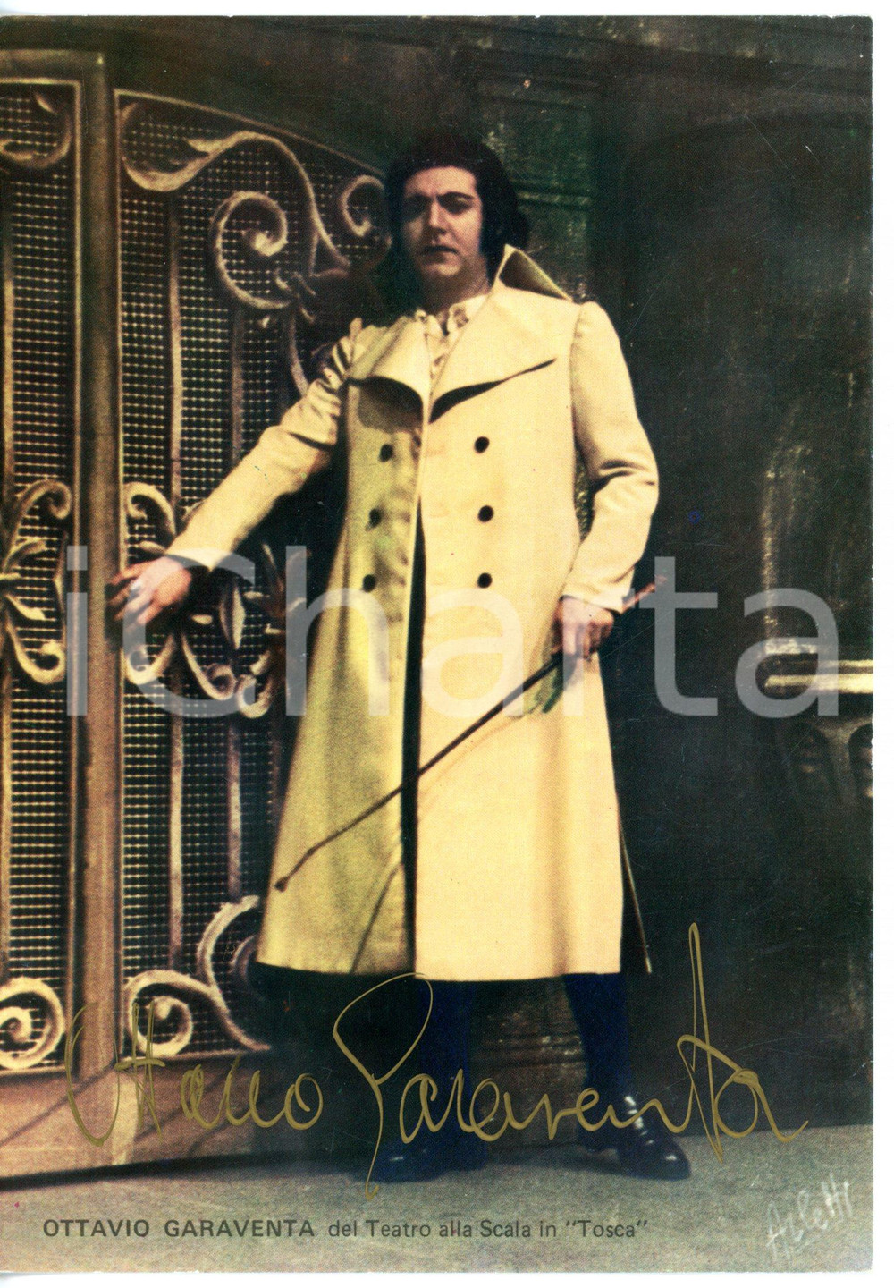 1975 ca MILANO LIRICA Tenore Ottavio GARAVENTA in "Tosca" *Foto con AUTOGRAFO Fotografia seriale con autografo.CONDIZIONI: FAIR (piegatura all'angolo inferiore destro; macchie di inchiostro al verso)FORMATO: 12x17 cm     originale e autentica 1