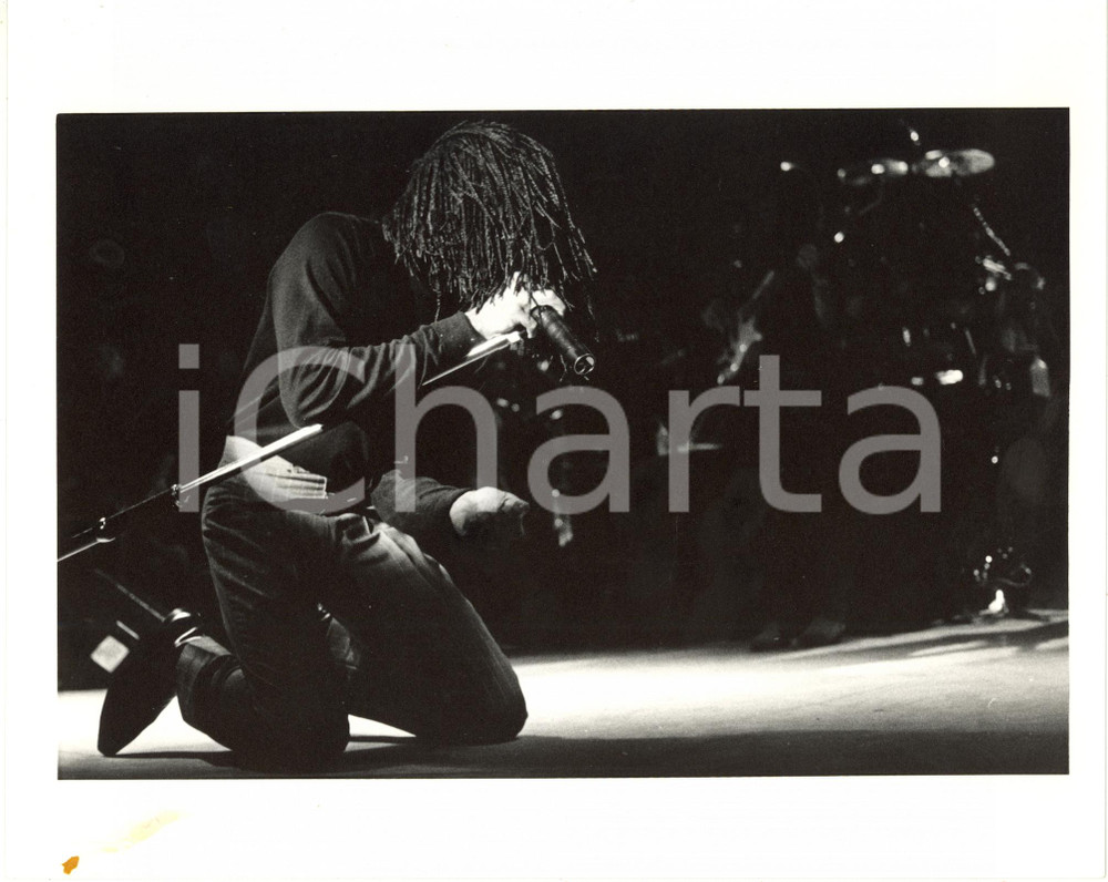 1985 ca MUSICA Terence Trent D'ARBY sul palco durante un concerto *Foto 25x20 Fotografia di agenzia. CONDIZIONI: G (piccole macchie)FORMATO: 25x20 cm    originale e autentica 1
