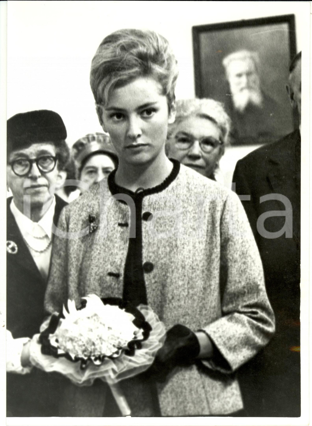 Fotografia d epoca originale 1960 ca BRUXELLES Principessa Paola BELGIO visita asilo quartiere LES MAROLLES 3 1