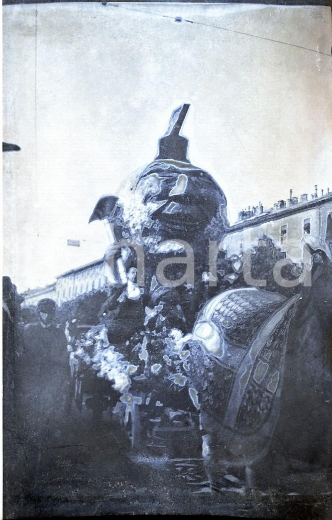 Fotografia d epoca originale 1920ca MILANO Carro di carnevale trainato da cavalli NEGATIVO ORIGINALE 1