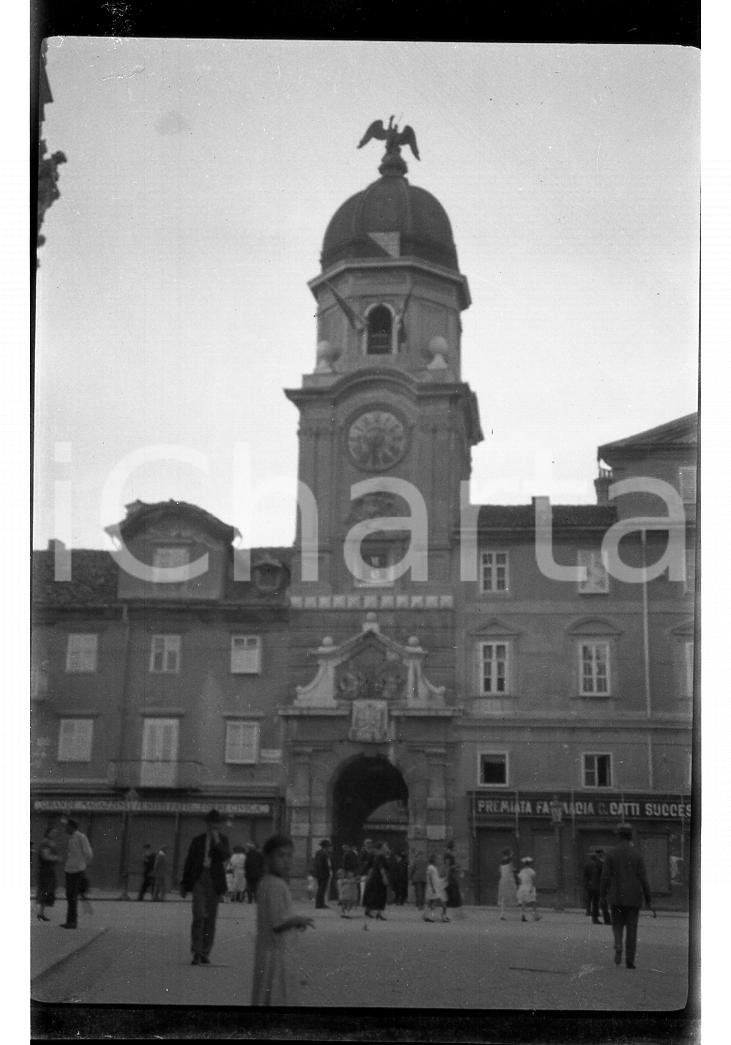 Fotografia d epoca originale 1924 FIUME  Torre civica e premiata Farmacia Catti NEGATIVO ORIGINALE 1