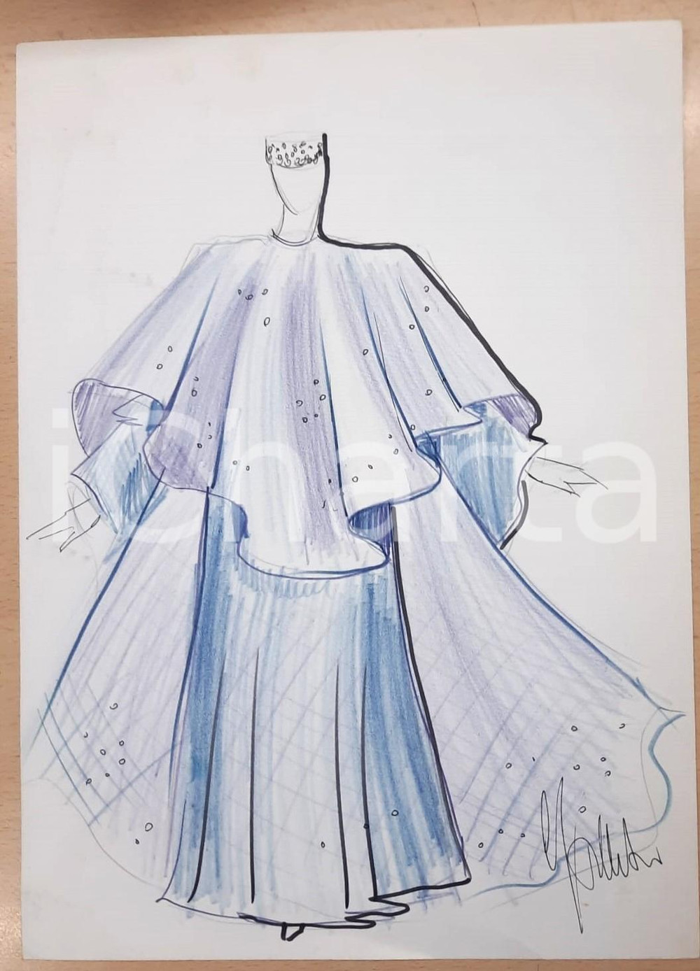 1990 ca MODA MILANO Gianni TOLENTINO Bozzetto costume principessa *AUTOGRAFO Bozzetto originale, autografo, realizzato a pennarello e pastello, di mano dello stilista Gianni Tolentino.Su carta. GOOD/buono  Formato: 24x33 cm originale e autentica 1
