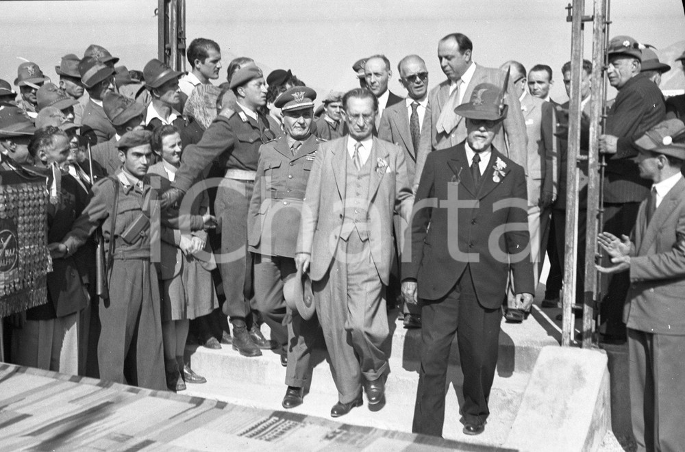 Fotografia d epoca originale 1948 BASSANO DEL GRAPPA DE GASPERI al Ponte degli Alpini NEGATIVO ORIGINALE 1