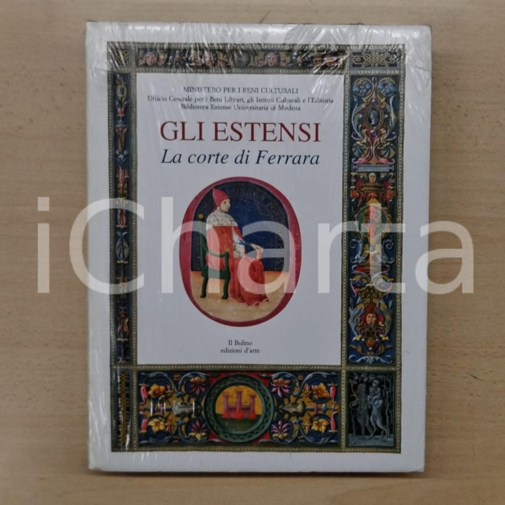 1997 GLI ESTENSI La corte di Ferrara - Il Bulino edizioni d'arte Brossura editoriale d'epoca con copertina rigida e sovraccoperta.Il volume risulta ancora sigillato.EDITORE: Il Bulino edizioni d'artePAGINE 398 GOOD/buono  Formato: 23x31cm originale e autentica 1