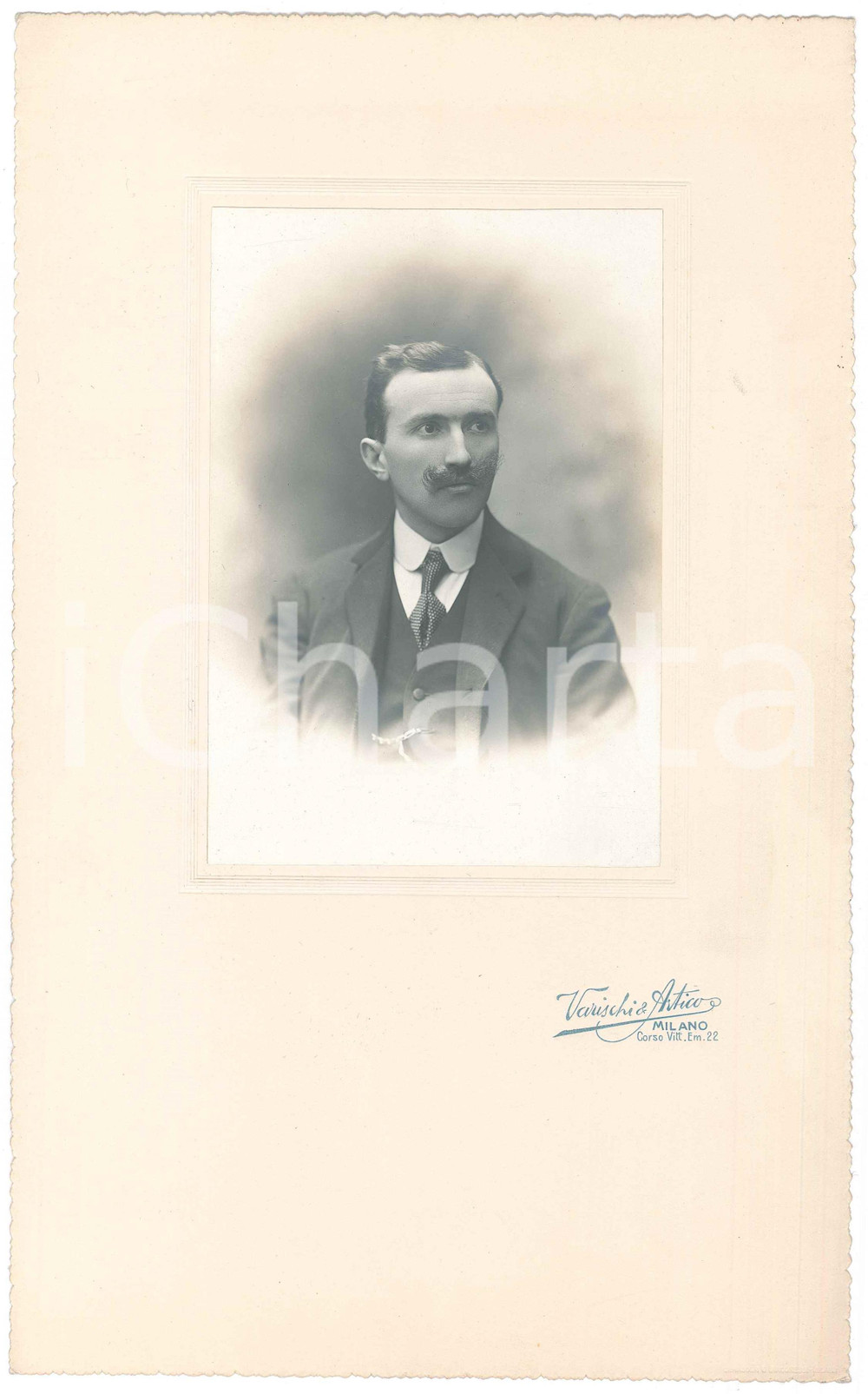 Fotografia d epoca originale 1915 ca MILANO Ritratto maschile  Busto Foto VARISCHI & ARTICO 18x30 2 1