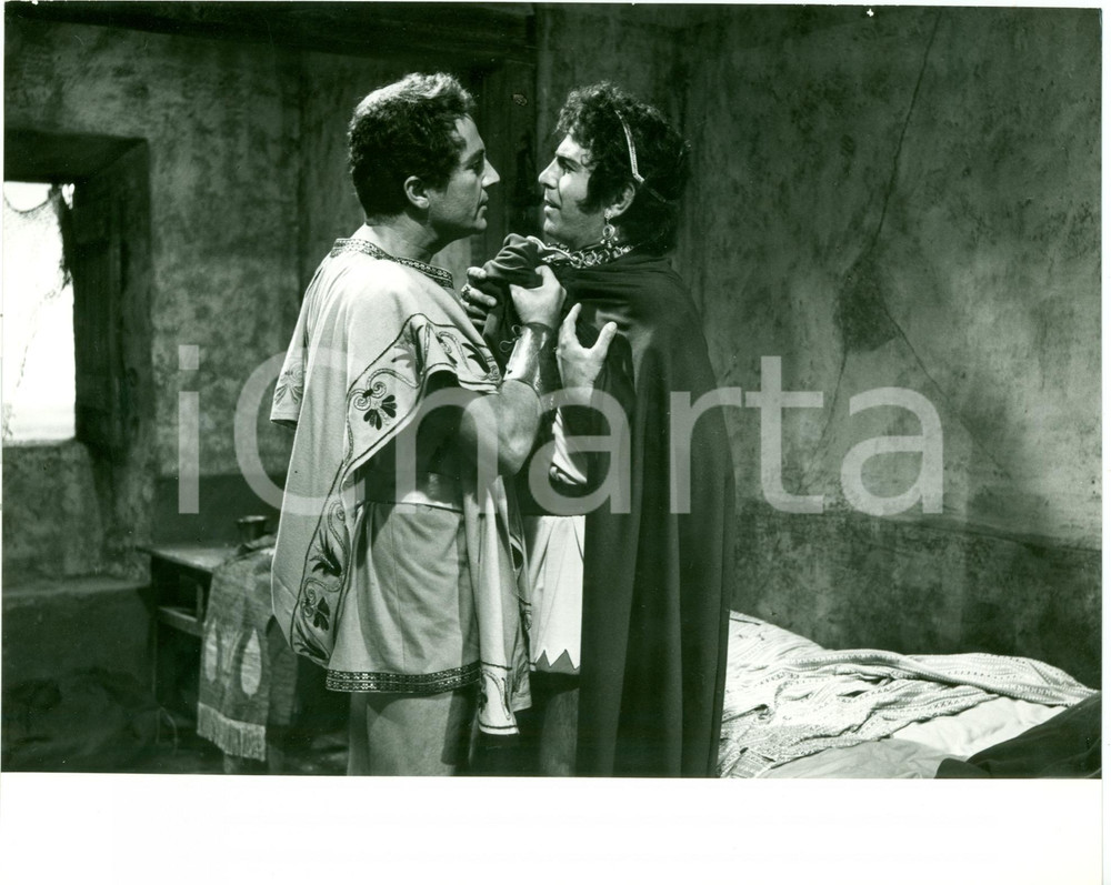 Fotografia d epoca originale 1960 ASSEDIO DI SIRACUSA Enrico Maria SALERNO aggredito da Rossano BRAZZI 3 1