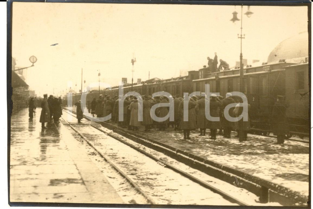 Fotografia d epoca originale 1920 VARSAVIA Spedizione italiana  Arrivo contingente alla stazione Foto 1 1