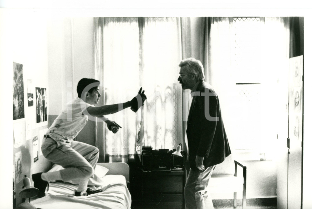 1989 CINEMA "Lost Angels" - Adam HOROVITZ Donald SUTHERLAND sul set del film 3 Fotografia di agenzia. CONDIZIONI: GFORMATO: 24x15 cm    originale e autentica 1