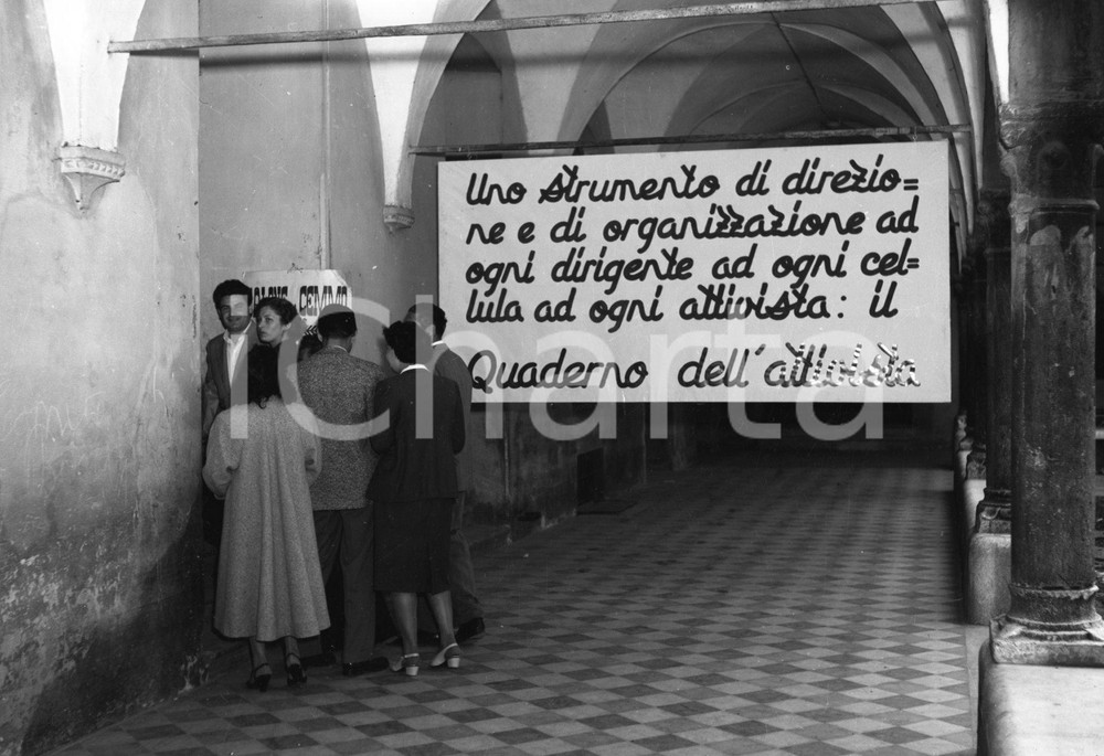 Fotografia d epoca originale 1950 BRESCIA Congresso PCI ingresso al Salone Da Cemmo NEGATIVO ORIGINALE 1