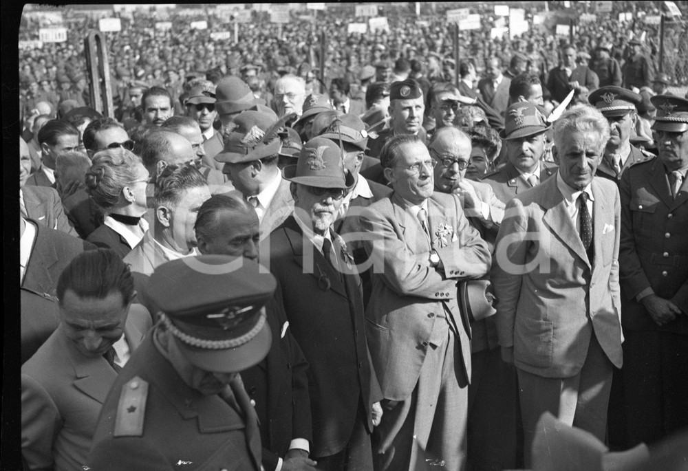 Fotografia d epoca originale 1948 BASSANO DEL GRAPPA DE GASPERI al Ponte degli Alpini 1 NEGATIVO ORIGINALE 1
