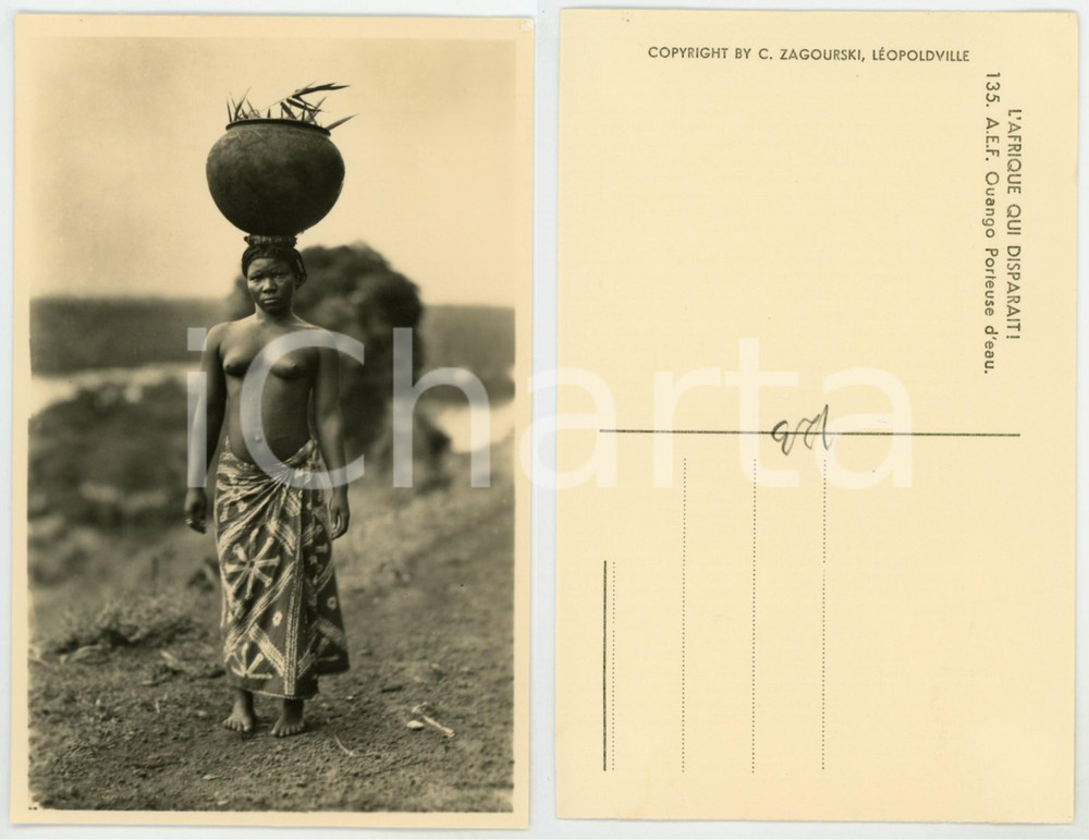 1930 ca C. ZAGOURSKI «L'Afrique qui disparaît»  A.E.F. - OUANGO Porteuse d'eau  Fotocartolina postale d'epoca, appartenente alla serie «L'Afrique qui disparaît» del fotografo Casimir Zagourski (Léopoldville).N° 135, non viaggiata.  GOOD/buono ma minima smusstaura angolare FORMATO: 9x14 cm originale e autentica 1