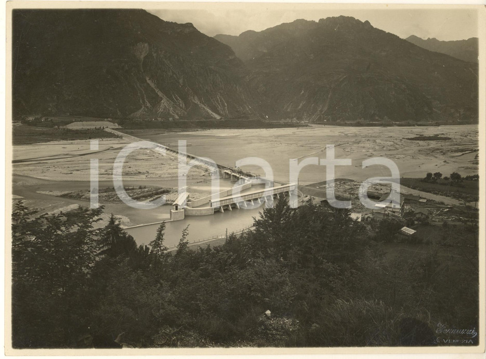 1930 ca BELLUNO Società Idroelettrica Veneta - Presa del Piave a SOVERZERE *Foto Fotografia originale d'epoca, con didascalia al verso.FOTOGRAFO: Ferruzzi - Venezia  GOOD/buono  FORMATO: 24x18 cm originale e autentica 1