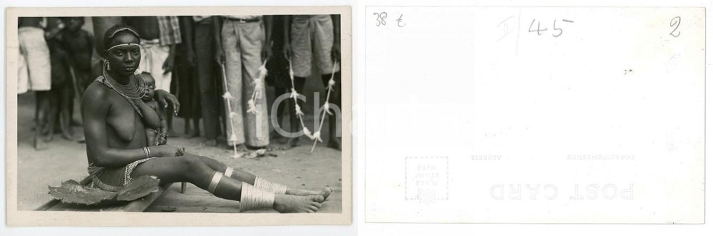 1930 ca C. ZAGOURSKI «L'Afrique qui disparaît»  Maternité chez les M'BOUAKA n.45  Fotocartolina postale d'epoca, appartenente alla 2^ serie &laquo;L'Afrique qui dispara&icirc;t&raquo; del fotografo Casimir Zagourski (L&eacute;opoldville).N&deg; 45, non viaggiata.CONDIZIONI: GFORMATO: 14x9 cm     originale e autentica 1