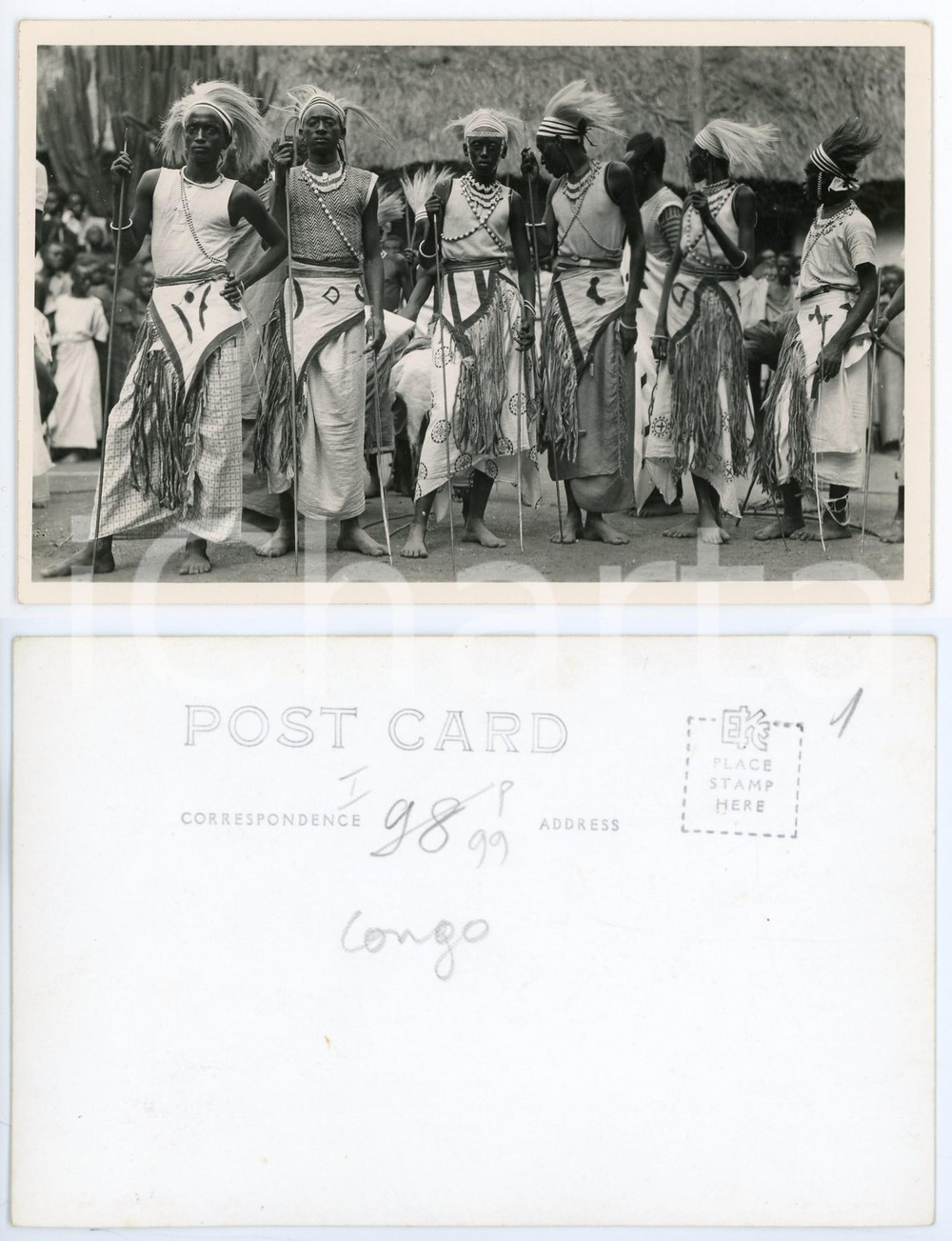 1930 ca C. ZAGOURSKI «L'Afrique qui disparaît» RUANDA - Danseurs - Postcard 98  Fotocartolina postale d'epoca, appartenente alla serie &laquo;L'Afrique qui dispara&icirc;t&raquo; del fotografo Casimir Zagourski (L&eacute;opoldville).Non viaggiata.CONDIZIONI: GFORMATO: 14x9 cm     originale e autentica 1