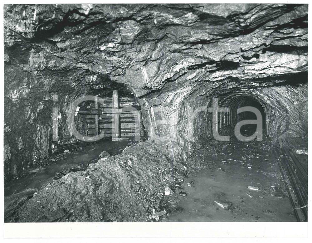 Fotografia d epoca originale 1963 LAI DA CURNERA SVIZZERA Cantiere della diga  Galleria  Foto 23x18 cm 1