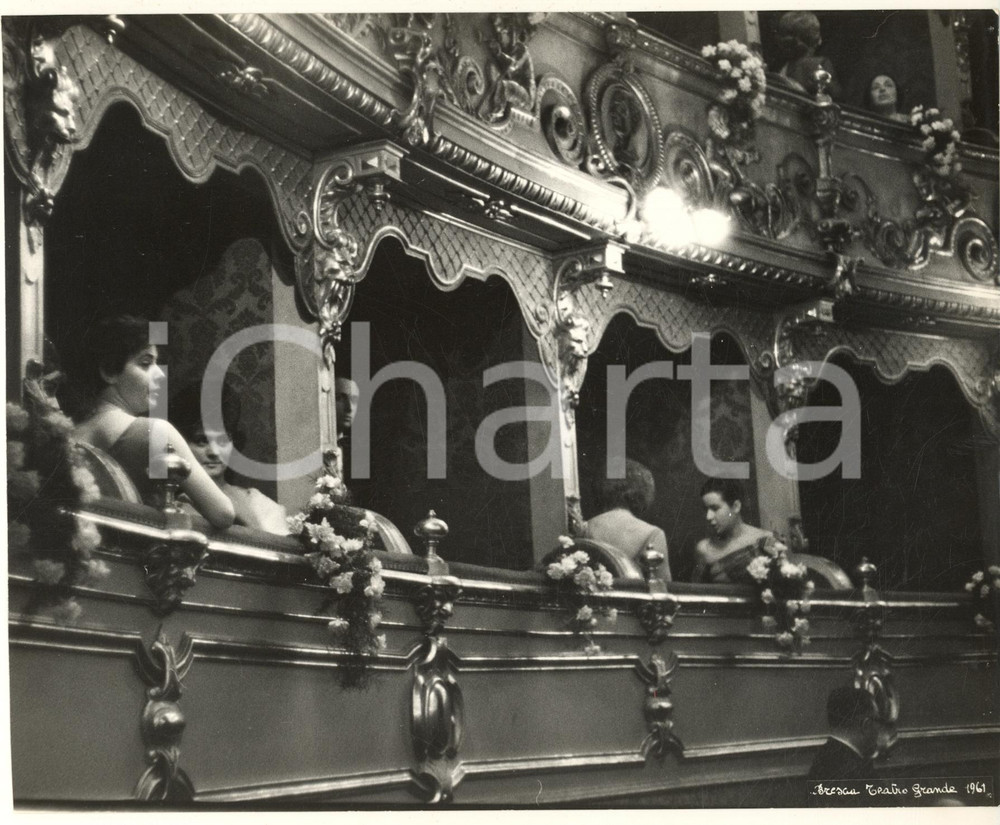 Fotografia d epoca originale 1961 BRESCIA Teatro Grande  Prima della Traviata  Palchi  Foto 24x18 2 1