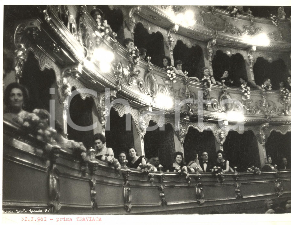 Fotografia d epoca originale 1961 BRESCIA Teatro Grande  Prima della Traviata  Palchi  Foto 24x18 3 1