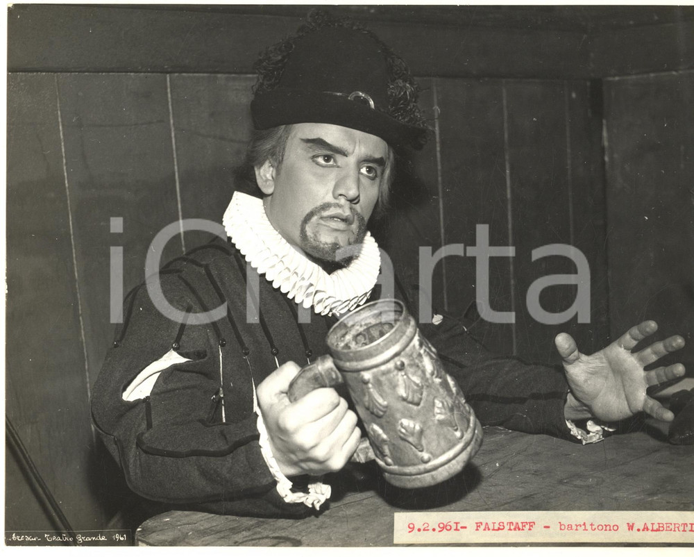 Fotografia d epoca originale 1961 BRESCIA Teatro Grande  Prima Falstaff  Baritono Walter ALBERTI Foto 1