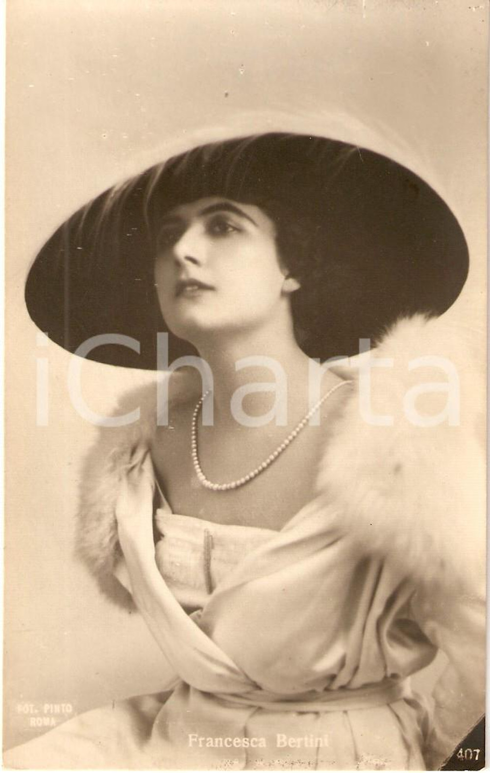 Cartolina originale da collezione 1925 ca CINEMA Francesca BERTINI con collo di pelliccia ^Cartolina FP 1