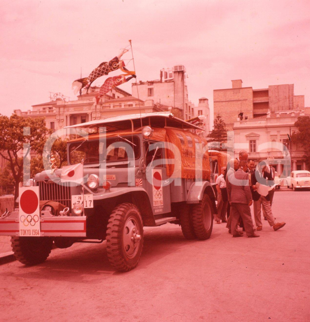 Fotografia d epoca originale 1961 ATENE Re Paolo riceve organizzatori Olimpiadi di Tokio NEGATIVO ORIGINALE 2 1