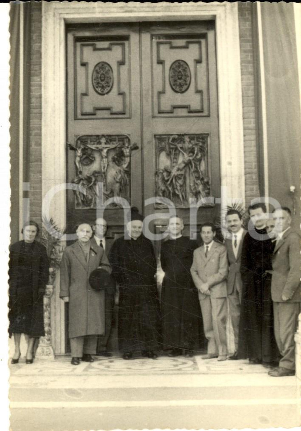 1958 BORGOLOMBARDO Chiesa Santi Pietro e Paolo - Inaugurazione porte *Foto (3) Fotografia d'epoca. CONDIZIONI: G (ma minimi graffi superficiali)      originale e autentica 1