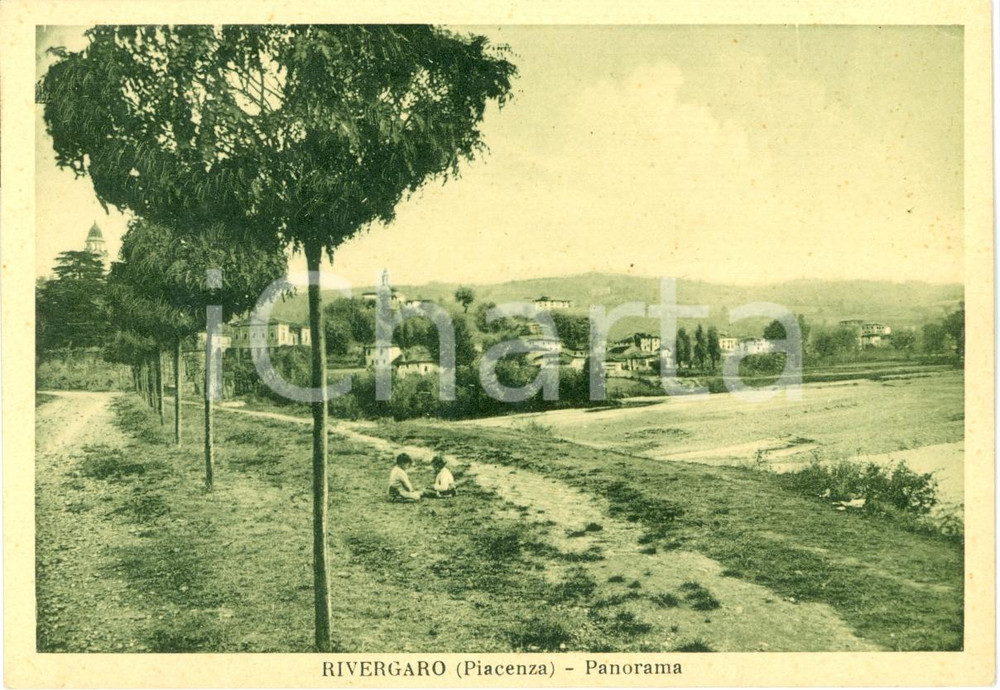 Cartolina originale da collezione 1940 ca RIVERGARO PC Panorama del paese con bambini Cartolina 1 1