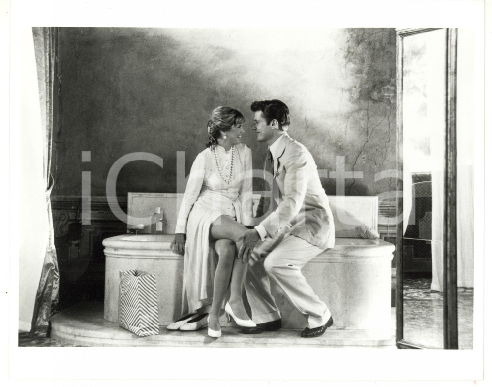 1987 CINEMA - THE BELLY OF AN ARCHITECT Chloe WEBB Lambert WILSON (2) Fotografia di agenzia. CONDIZIONI: GFORMATO: 25x20 cm     originale e autentica 1