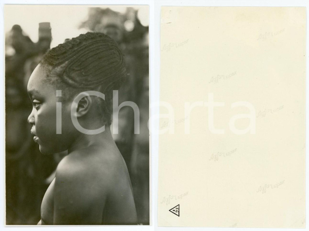 1950 ca CONGO BELGA Bambina MANGBETU - Acconciatura - Foto 9x14 cm  Fotografia originale d'epoca.  GOOD/buono  FORMATO: 9x14 cm originale e autentica 1