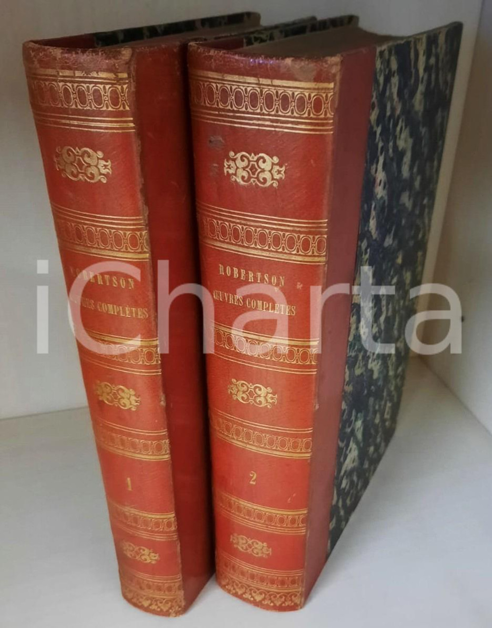 1836 Oeuvres complètes de W. ROBERTSON - 2 voll. *Ed. DESREZ Legatura editoriale con copertina rigida, titoli dorati al dorso.Testo su due colonne.EDITORE: Paris - Auguste Desrez PAGINE: 876 FAIR/discreto buone condizioni interne, ma fioriture alla prime e ultime pagine, abrasioni ai piatti FORMATO: 17x27 cm originale e autentica 1