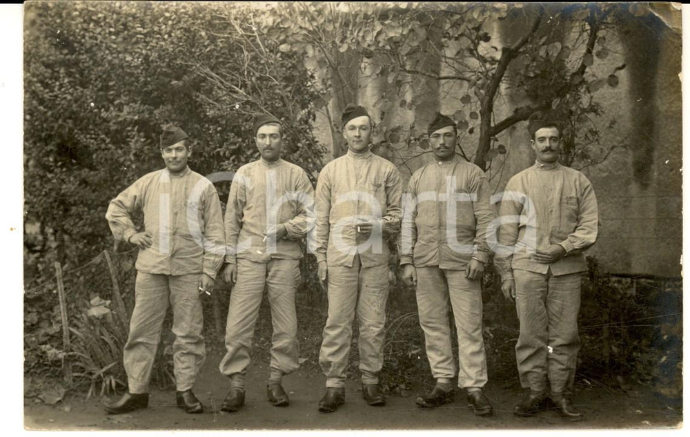 Fotografia d epoca originale 1915 ca WW1 LYON Soldato B. BENJAMIN posa con i commilitoni Photo PACALET 3 1