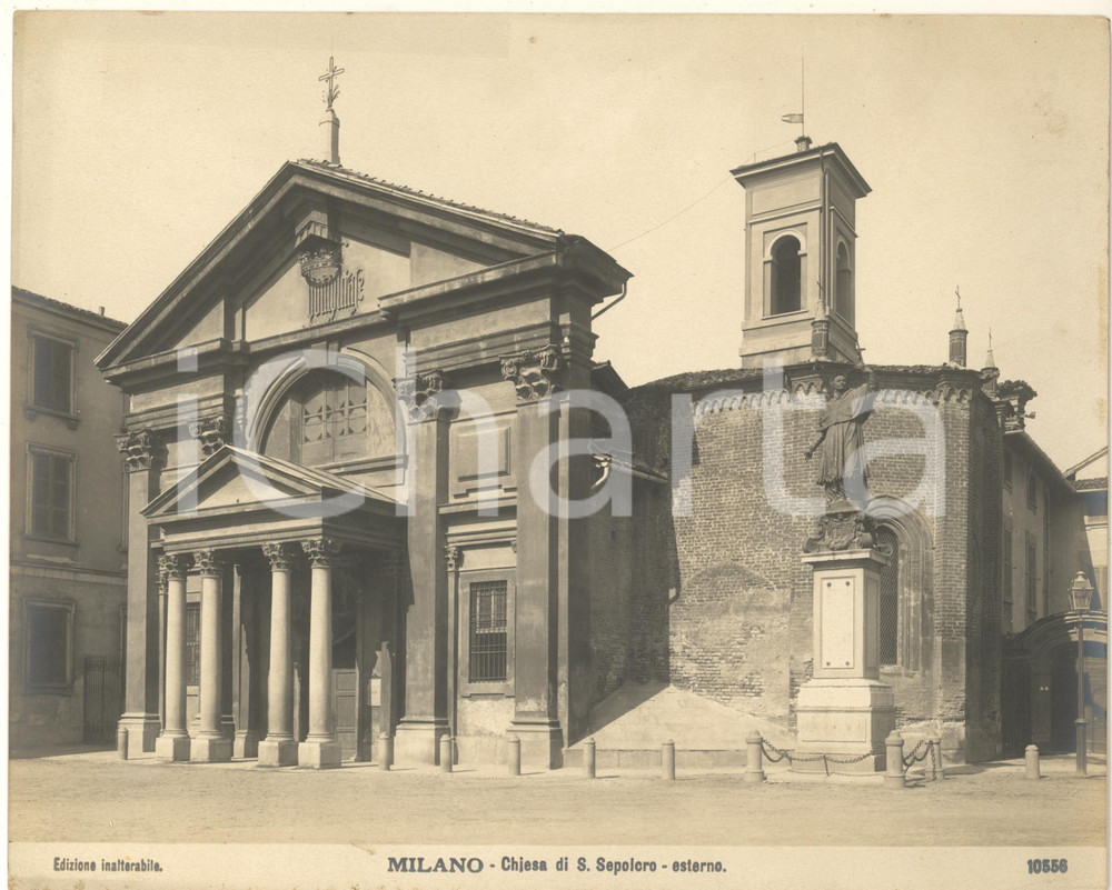 1910 ca MILANO Chiesa di S. Maria Podone - Esterno *Fotografia n. 10556 (4) Fotografia originale d'epoca, con didascalia al lato inferiore.  FAIR/discreto lievi piegature angolari; piccolo foro di affissione al lato superiore FORMATO: 24x20 cm originale e autentica 1