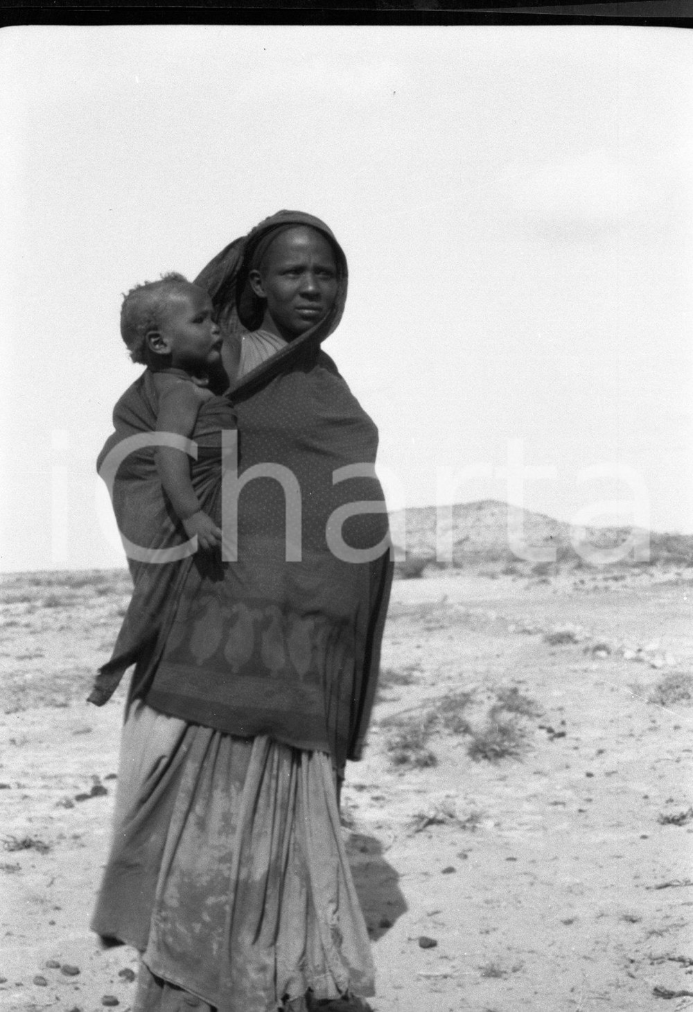 1936 LIBIA Fezzan Viaggio di Giuseppe SCORTECCI NEGATIVO ORIGINALE (9) Negativo originale in bianco e nero su pellicola.  E' SEVERAMENTE VIETATA LA RIPRODUZIONE.TUTTI I DIRITTI SONO RISERVATI.ICharta mette in vendita, sul negozio eBay e in esclusiva sul sito "icharta" il proprio archivio composto da numerose diapositive e negativi fotografici d'epoca, tutti originali e autentici.Si tratta di uno sguardo inedito sull'attualità, la politica, la vita quotidiana, il gossip e la cultura, che fotografa il cambiamento della nazione (e non solo) tra il 1890 ed il 1990 circa. Un'occasione unica per il mercato del collezionismo, che vede finalmente disponibile un archivio eccezionale per vastità, tematiche e condizioni, in un settore (il negativo fotografico e la diapositiva) di assoluta novità e dalle interessanti prospettive di investimento. CONDIZIONI:FAIR/discretoFORMATO: cm 6 x 9 originale e autentica 1
