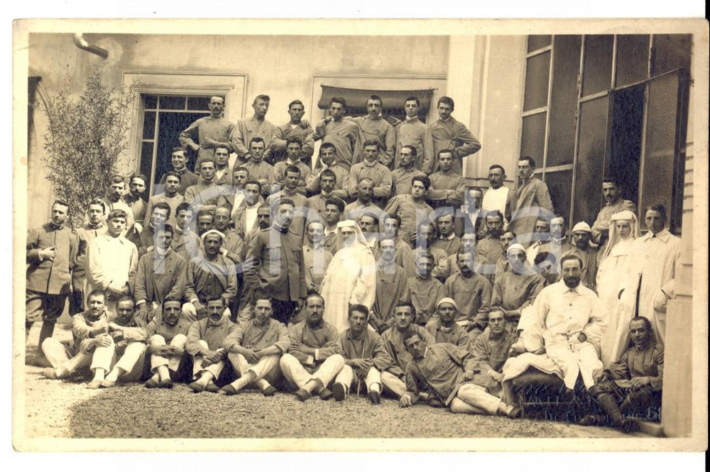 Fotografia d'epoca originale 1916 MILANO WW1 Feriti in guerra posano con le suore e i medici ^Foto ARAGOZZINI 1