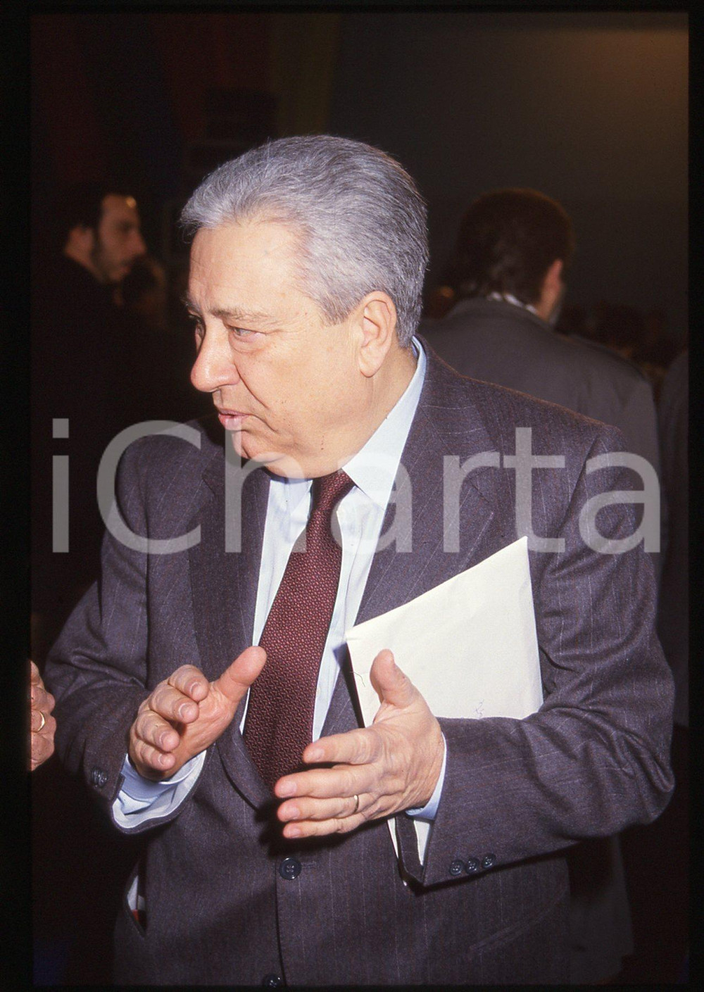 35mm vintage slide* 1985 ca ITALIA Domenico ROSATI Ritratto presidente ACLI (6)  Diapositiva d'epoca, in formato 35 mm. CONDIZIONI: GOODTutti i diritti riservati.E' severamente vietata la riproduzione. ICharta mette in vendita, sul negozio eBay e in esclusiva sul sito "icharta" il proprio archivio composto da numerose diapositive e negativi fotografici d'epoca, tutti originali e autentici, che attraversano la storia del costume italiano tra gli la fine degli anni Sessanta e Novanta.Si tratta di uno sguardo inedito sull'attualit&agrave;, la politica, la vita quotidiana, il gossip e la cultura, che fotografa il cambiamento della nazione in quest'ultimo scorcio del XX secolo. Un'occasione unica per il mercato del collezionismo, che vede finalmente disponibile un archivio eccezionale per vastit&agrave;, tematiche e condizioni, in un settore (il negativo fotografico e la diapositiva) di assoluta novit&agrave; e dalle interessanti prospettive di investimento.     originale e autentica 1