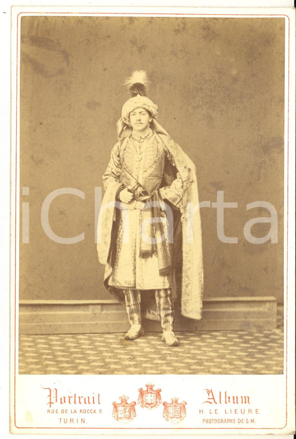 1880 ca TORINO Ritratto di nobiluomo in costume indiano ^Foto LE LIEURE 11x16 Fotografia d'epoca su cartoncino rigido. CONDIZIONI: GFORMATO: 11x16 cmFOTOGRAFO: Le Lieure - Torino      originale e autentica 1
