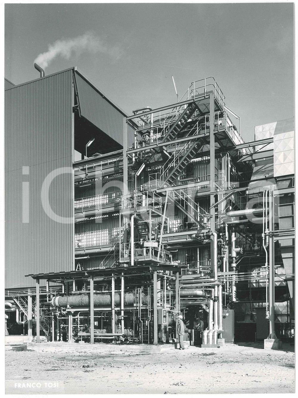 1975 ca Ditta Franco TOSI Meccanica LEGNANO - Stabilimento *Foto (1) Fotografia originale.  GOOD/buono  FORMATO: 18x24 cm originale e autentica 1