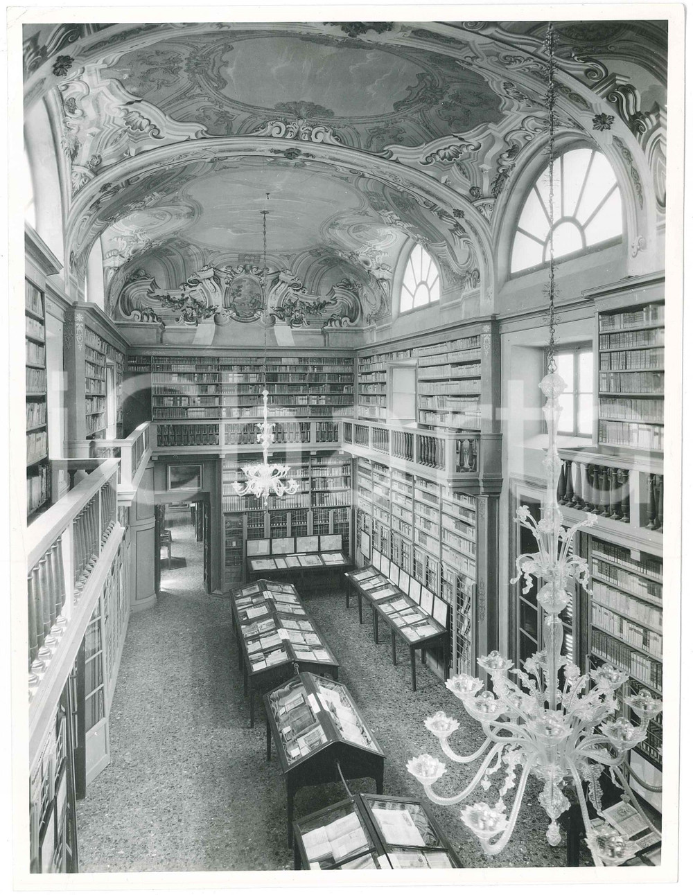Fotografia d epoca originale 1970 ca BRESCIA Biblioteca Queriniana  Sala  Veduta Foto 17x23 cm 1